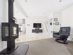 Lounge- click for photo gallery